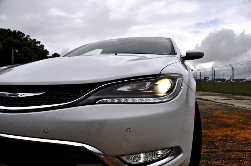 2015 Chrysler 200C V6 33