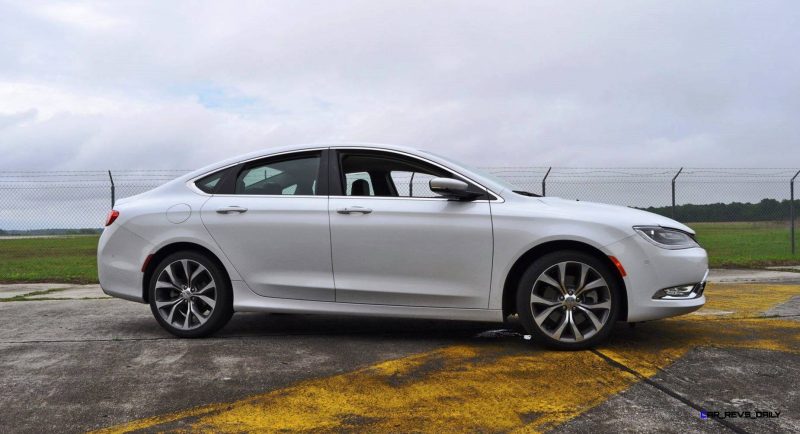 2015 Chrysler 200C V6 34