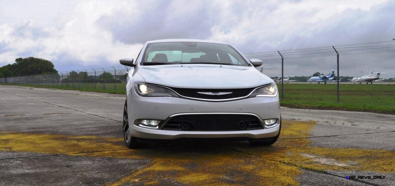 2015 Chrysler 200C V6 39