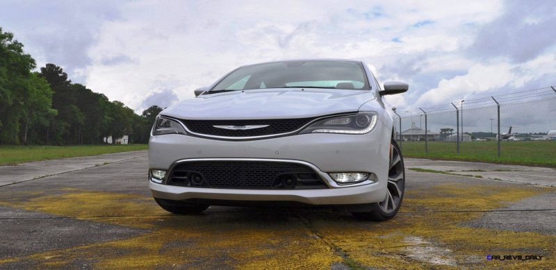 2015 Chrysler 200C V6 4