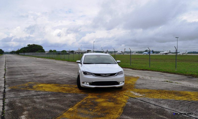 2015 Chrysler 200C V6 8