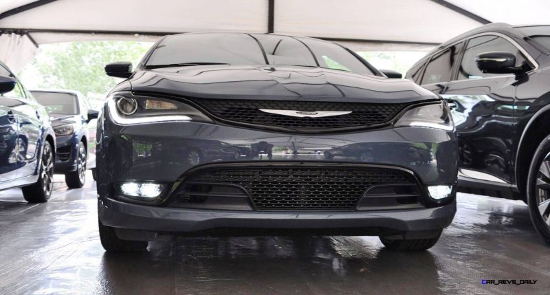 2015 Chrysler 200S Ceramic Blue 4