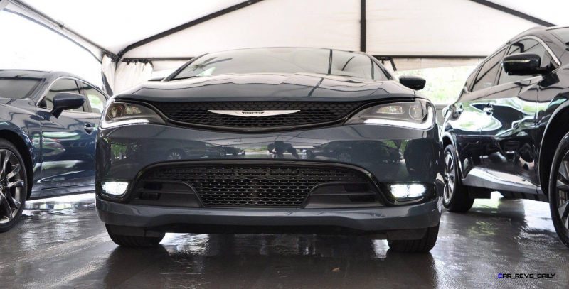 2015 Chrysler 200S Ceramic Blue 9