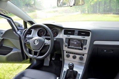 2015 VW Golf Sportwagen TDI SE 9