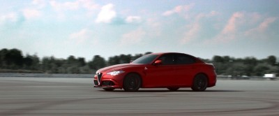 2016 Alfa Romeo Guilia Dynamic Screencaps 39
