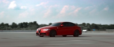 2016 Alfa Romeo Guilia Dynamic Screencaps 40