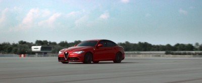 2016 Alfa Romeo Guilia Dynamic Screencaps 41