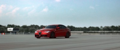 2016 Alfa Romeo Guilia Dynamic Screencaps 42