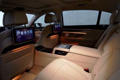 2016 BMW 7 Series Interior Photos 6