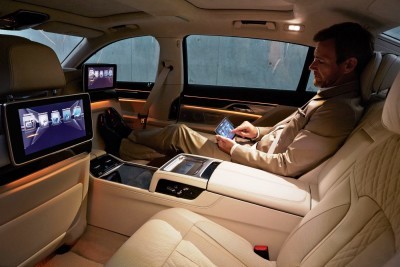 2016 BMW 7 Series Interior Photos 8