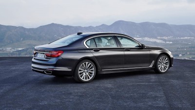 2016 BMW 750 Exterior Photos 14