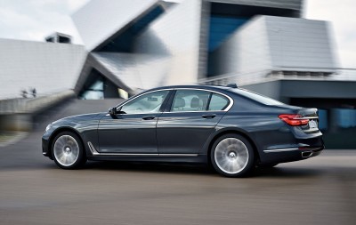 2016 BMW 750 Exterior Photos 3