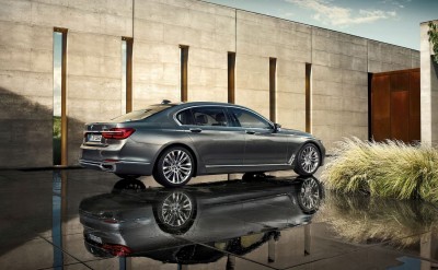 2016 BMW 750 Exterior Photos 54