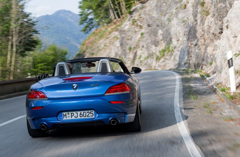 2016 BMW Z4 M Sport Estoril Blue 31