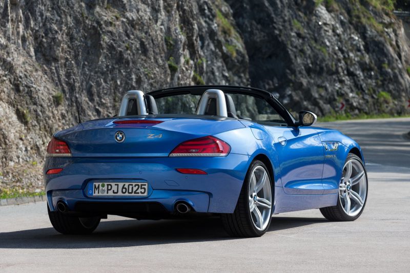 2016 BMW Z4 M Sport Estoril Blue 39