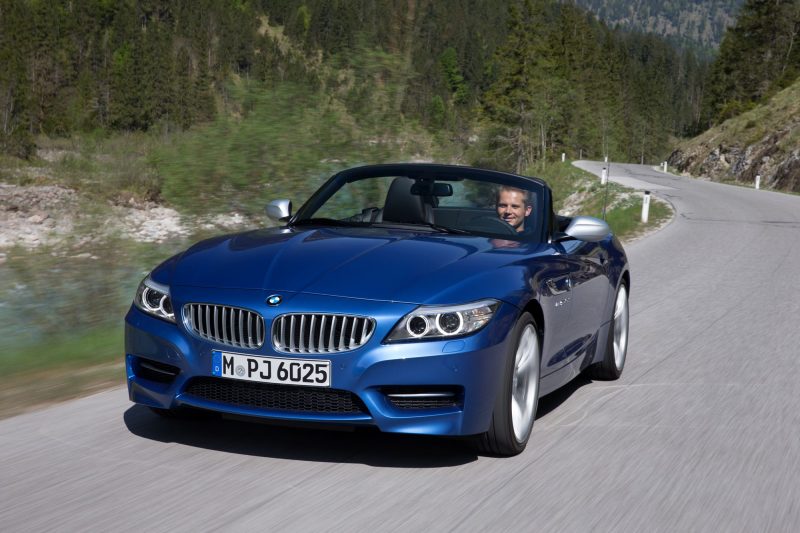 2016 BMW Z4 M Sport Estoril Blue 46