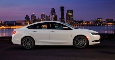 2015 Chrysler 200S