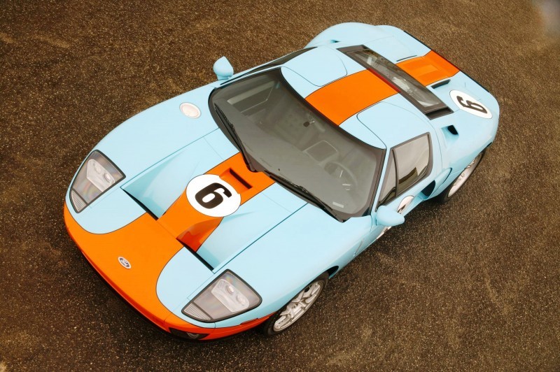 New for 2006, the limited-edition Ford GT 'Heritage' paint liver