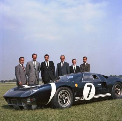 FordGT_Heritage_1965_FordGTLeoBeebeAndStaff copy