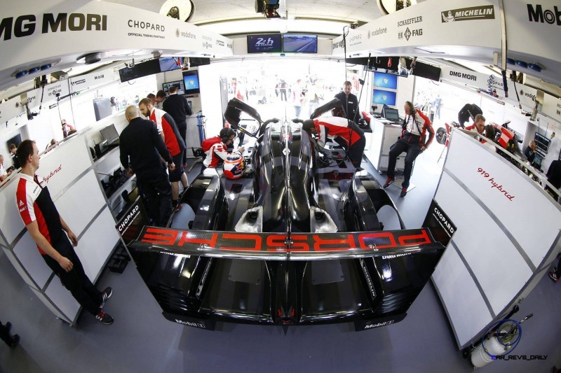 Porsche 919 Hybrid (18), Porsche Team: Romain Dumas, Neel Jani, Marc Lieb