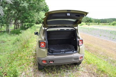 2015 Jeep RENEGADE Trailhawk Review 57