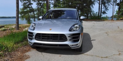 2015 Porsche MACAN TURBO Review Photos 26