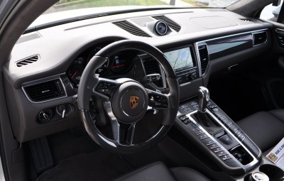 2015 Porsche MACAN TURBO Review Photos 33