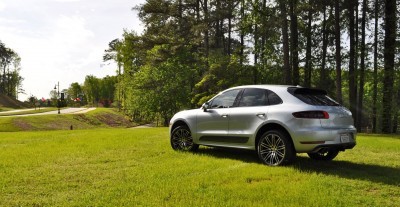 2015 Porsche Macan Turbo Review 28