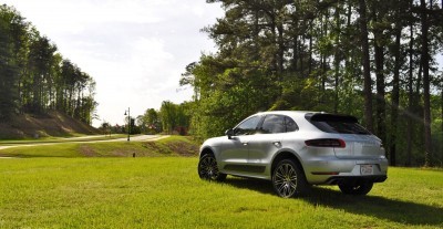 2015 Porsche Macan Turbo Review 30