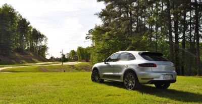 2015 Porsche Macan Turbo Review 31