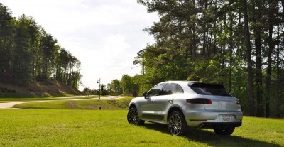 2015 Porsche Macan Turbo Review 32