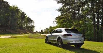 2015 Porsche Macan Turbo Review 34