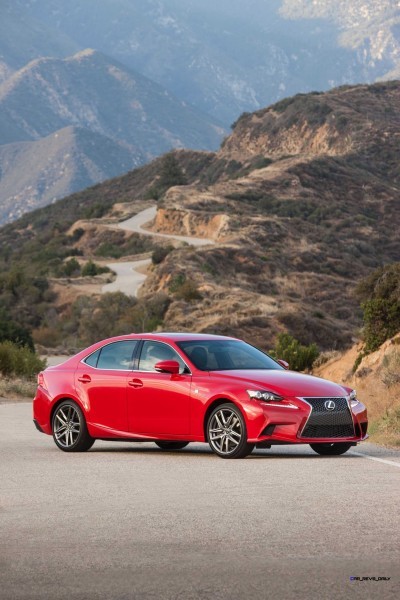 2016_Lexus_IS_200t_F_SPORT_002_D8424C75E59BC5CD4253C631FB03E0B399DE101F