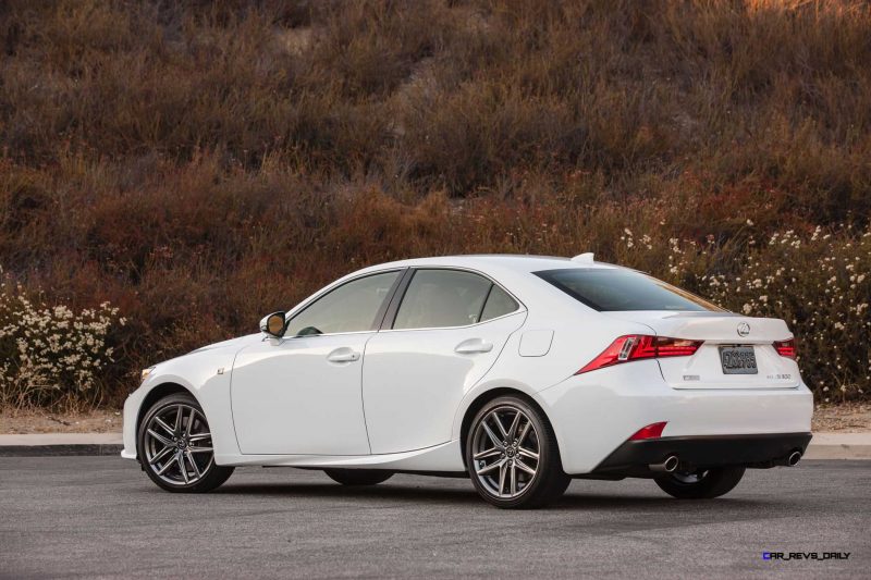 2016_Lexus_IS_300_AWD_F_SPORT_002_5BC76F50D9B9A70837836F67A7007B1B833B66C1