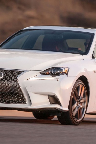 2016_Lexus_IS_300_AWD_F_SPORT_009_97023217639A47D8729AC9510F2224EEA649DA6D