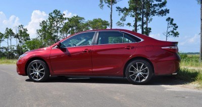 2015 Toyota Camry XSE Red 35