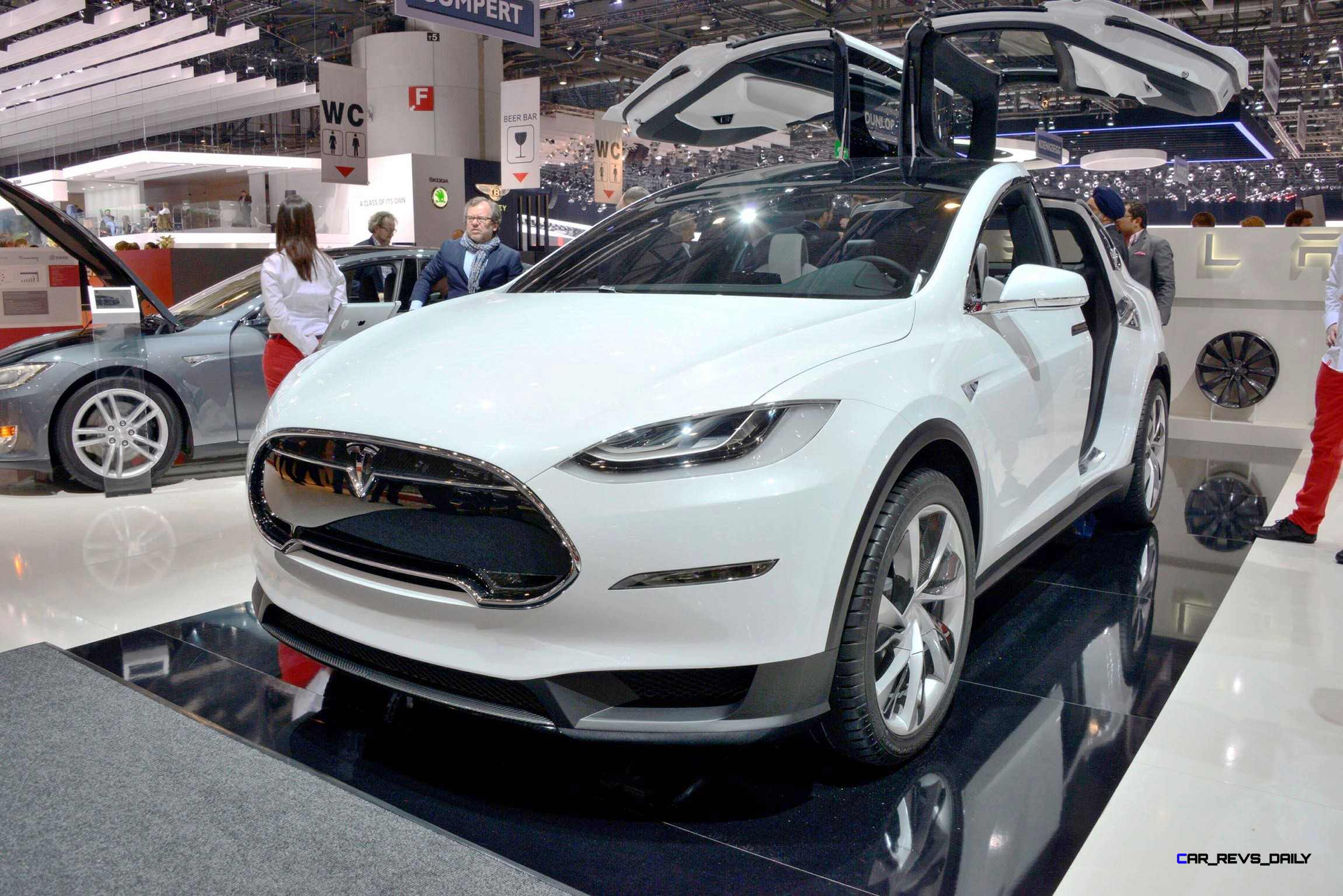 2016 Tesla Model X 9