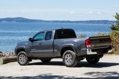 2016 Toyota TACOMA 26