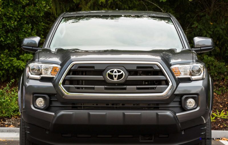 2016 Toyota TACOMA 29