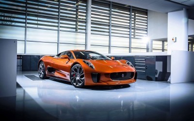 007 SPECTRE Bond Cars - Jaguar CX-75 Land Rover RRS SVR 12