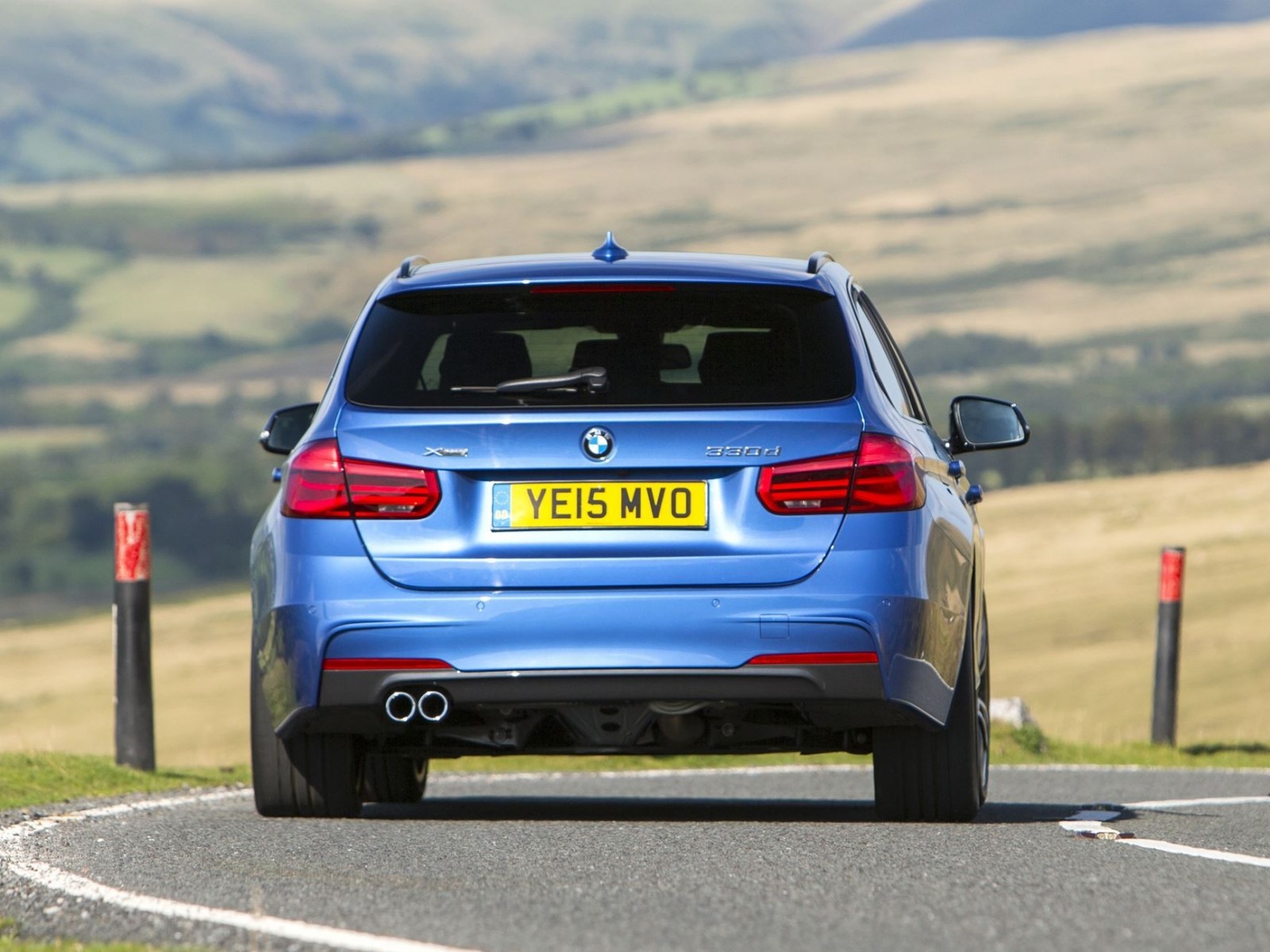 2016 BMW 330d xDrive Touring 11