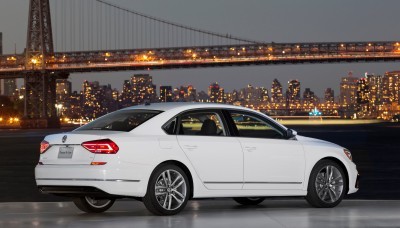 2016 Volkswagen Passat USA 28