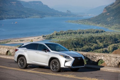 2016_Lexus_RX_350_F_SPORT_009_273408F1961C32FF816F8CC84673A6B2B0ACBFD8