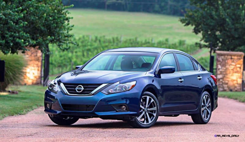 2016_Nissan_Altima_01