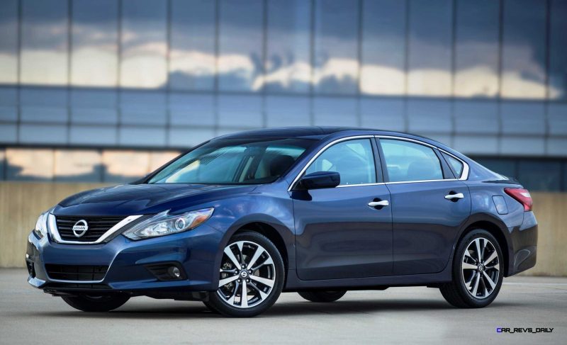 2016_Nissan_Altima_04