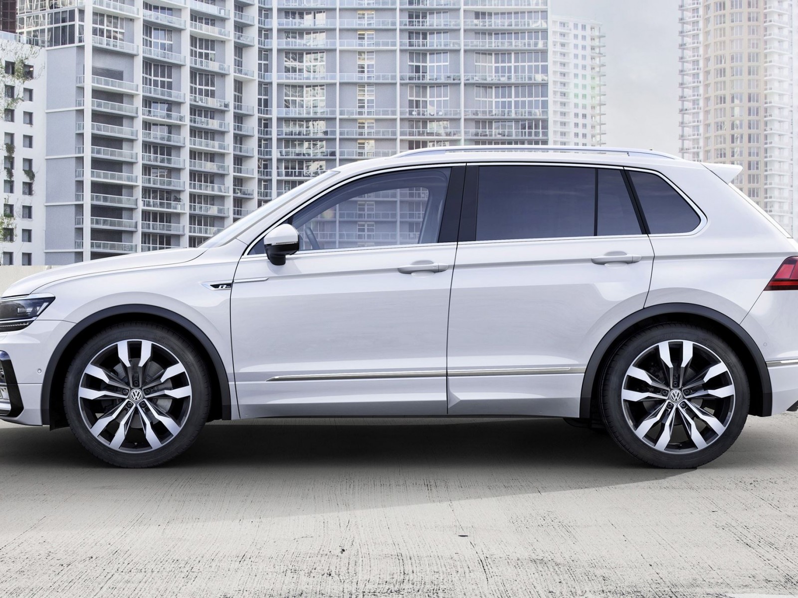 2017 Volkswagen TIGUAN R-Line 7