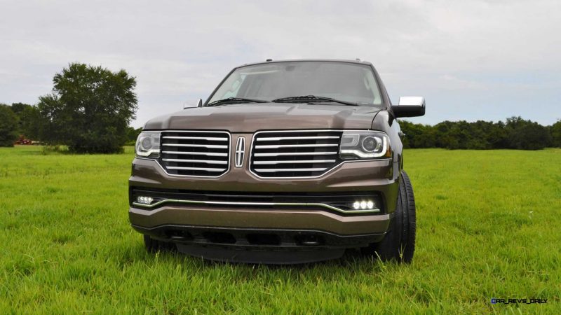 HD Road Test Review - 2015 Lincoln NAVIGATOR 4x4 Reserve 22