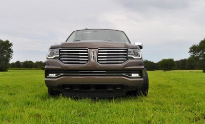 HD Road Test Review - 2015 Lincoln NAVIGATOR 4x4 Reserve 23