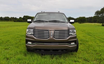 HD Road Test Review - 2015 Lincoln NAVIGATOR 4x4 Reserve 31