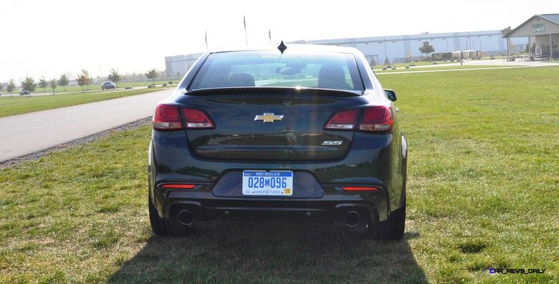 2015 Chevrolet SS Green 28